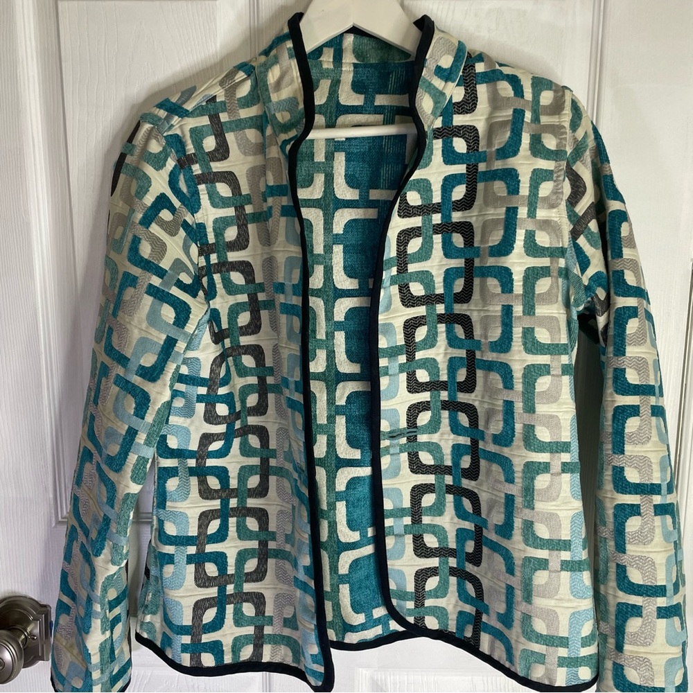 Geometric Patterned Women's Jacket - image 3